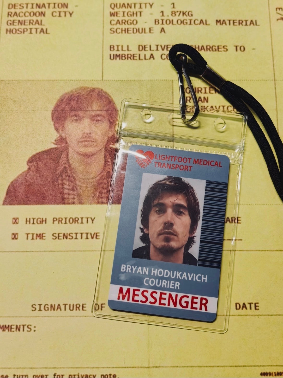 Resident Evil Bryan Hodukavich Messenger ID Card Cosplay Halloween
